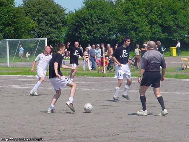Pogon_Szczein__vs_Spurs_supportercup_2004_kvartsfinalför_(1)